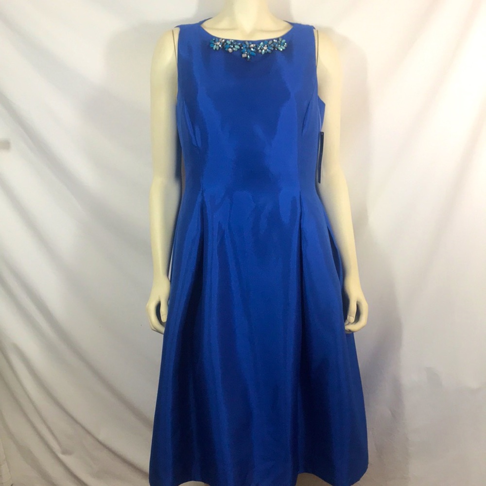 Tahari dress, size 14P, NWT